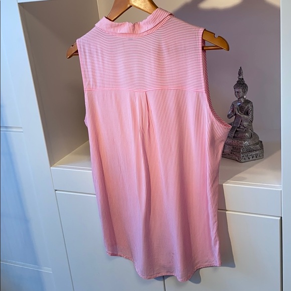 Premise button down sleeveless shirt - Picture 4 of 7